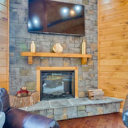 Gatlinburg Vacation Rental With Private Hot Tub! Exteriör bild