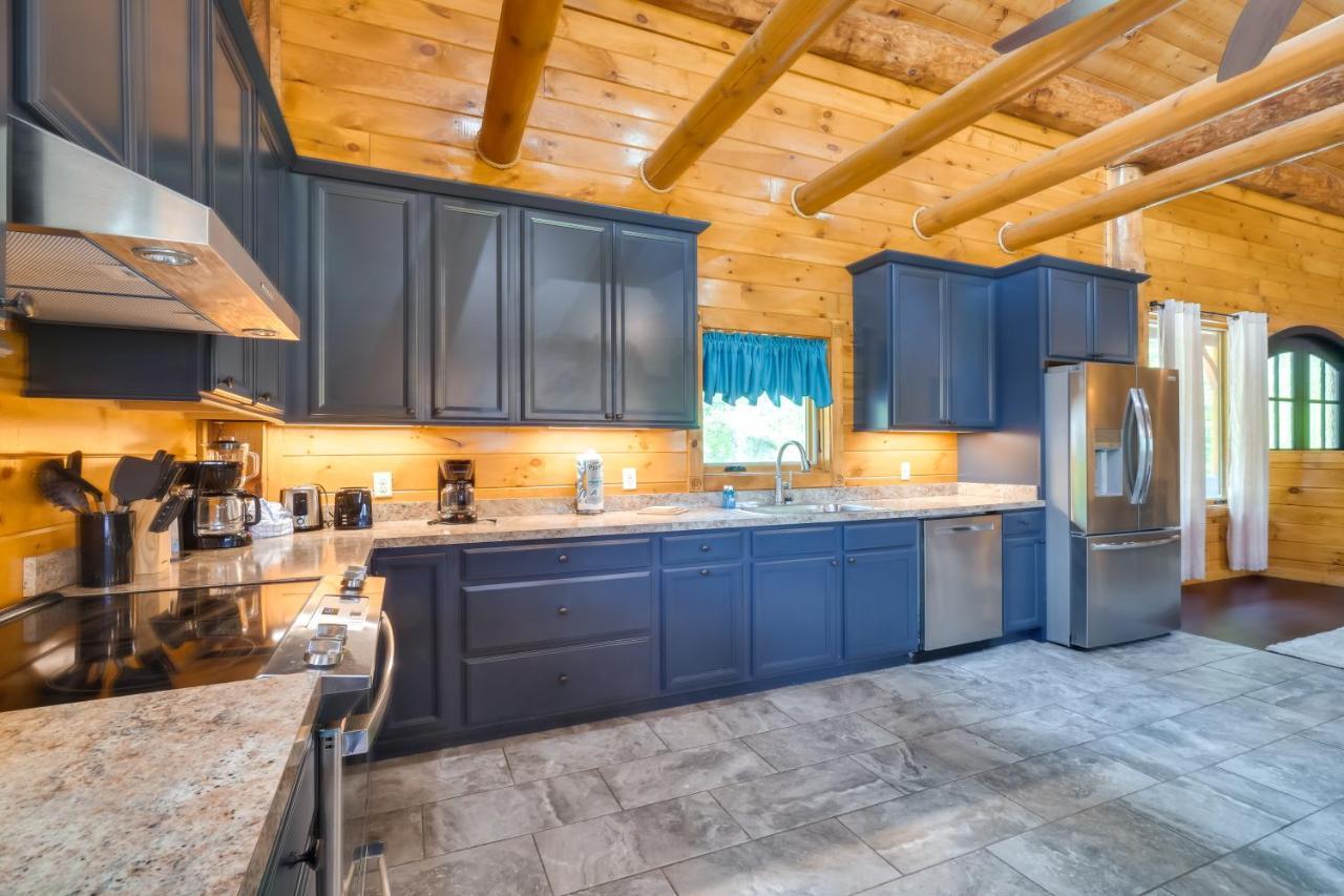 Gatlinburg Vacation Rental With Private Hot Tub! Exteriör bild