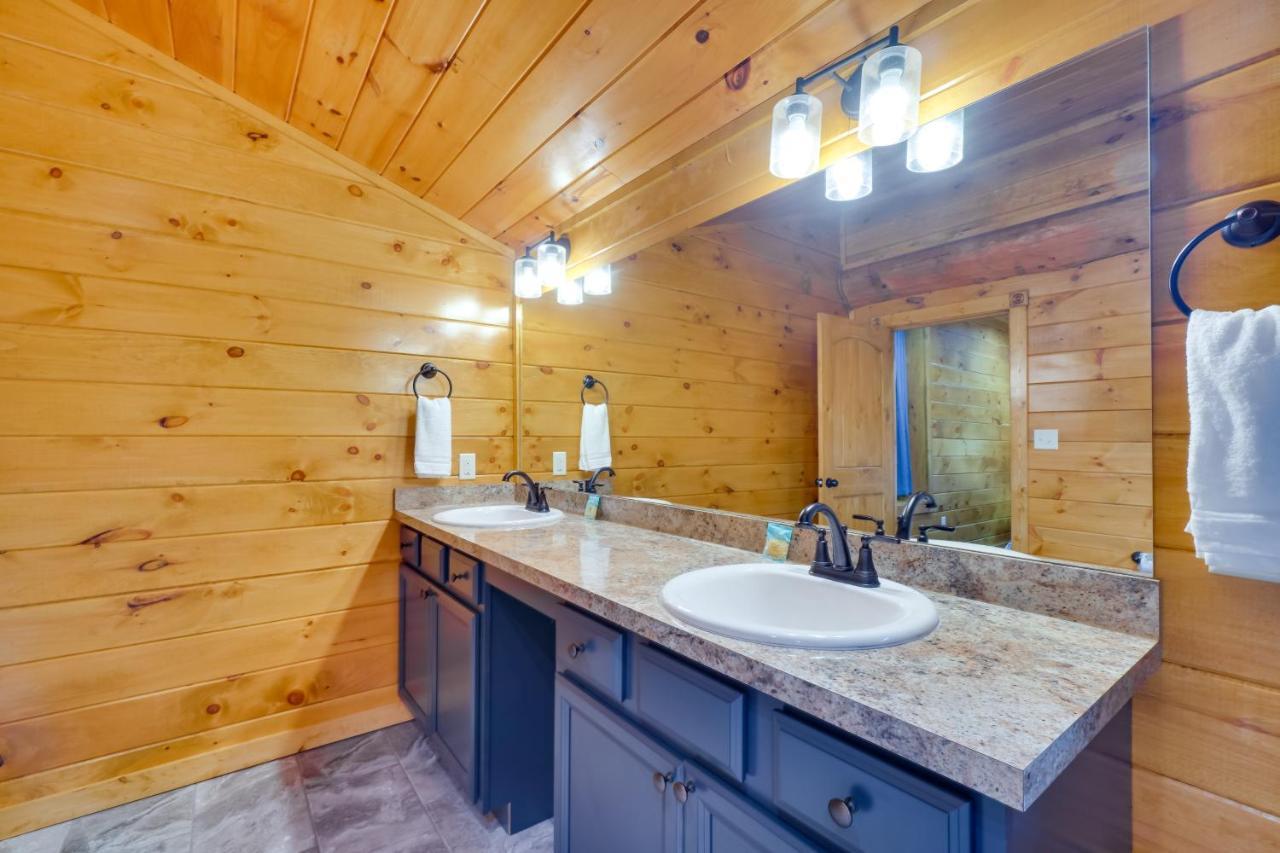 Gatlinburg Vacation Rental With Private Hot Tub! Exteriör bild