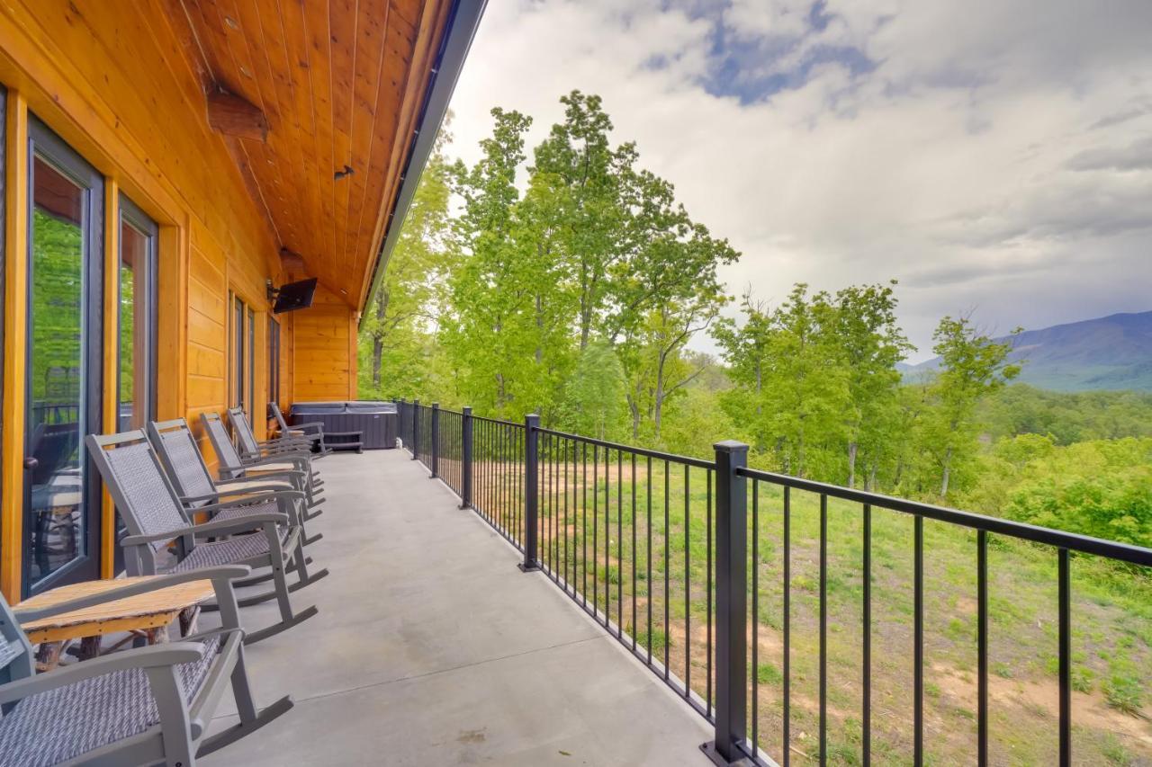 Gatlinburg Vacation Rental With Private Hot Tub! Exteriör bild