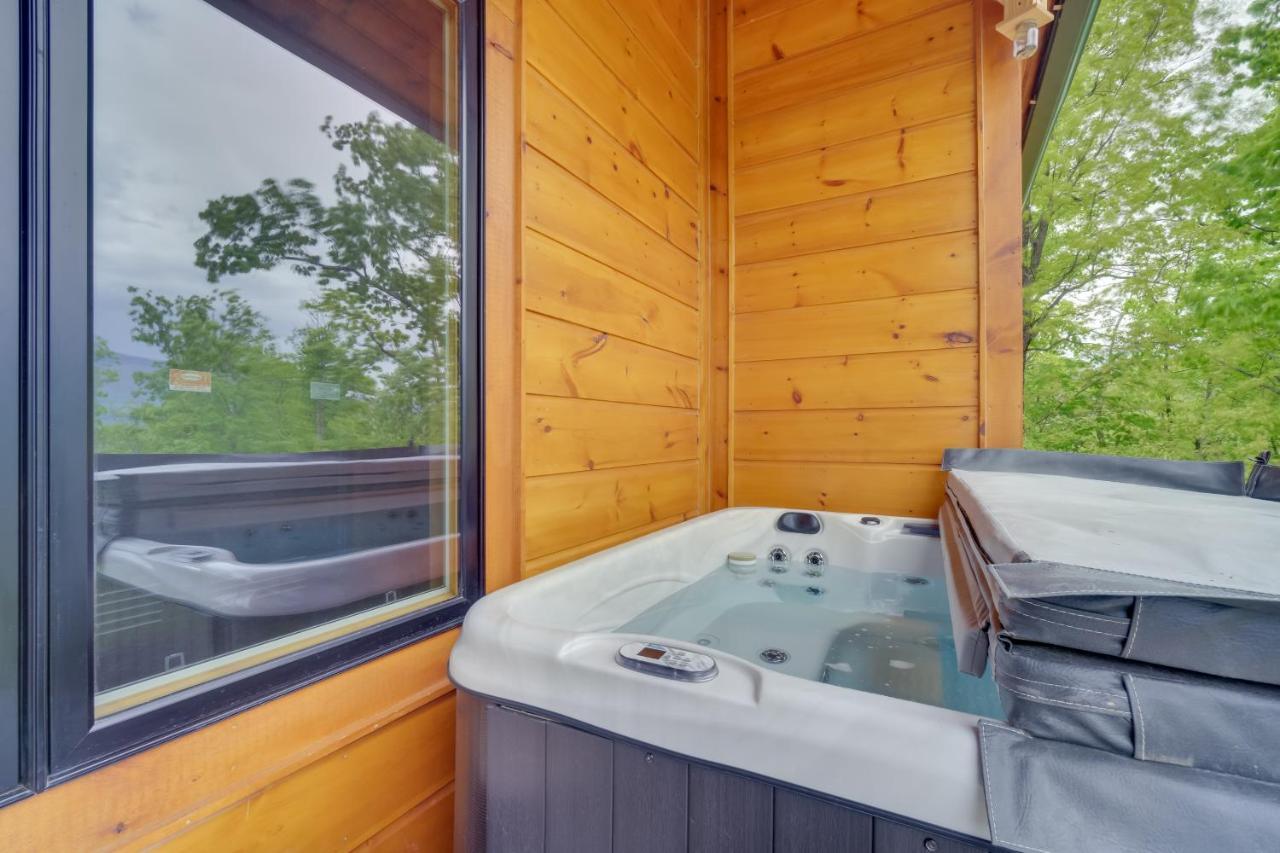 Gatlinburg Vacation Rental With Private Hot Tub! Exteriör bild