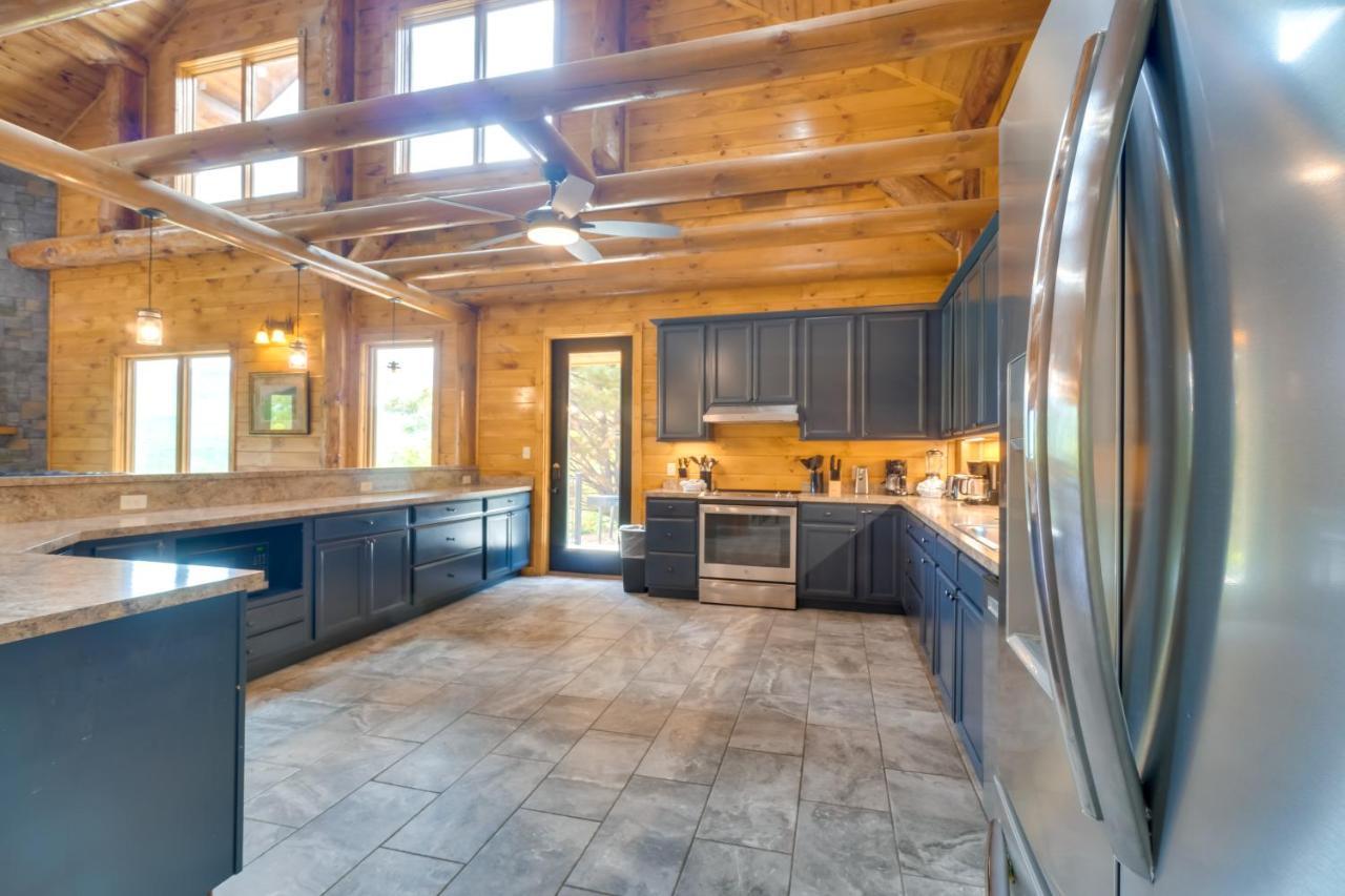 Gatlinburg Vacation Rental With Private Hot Tub! Exteriör bild
