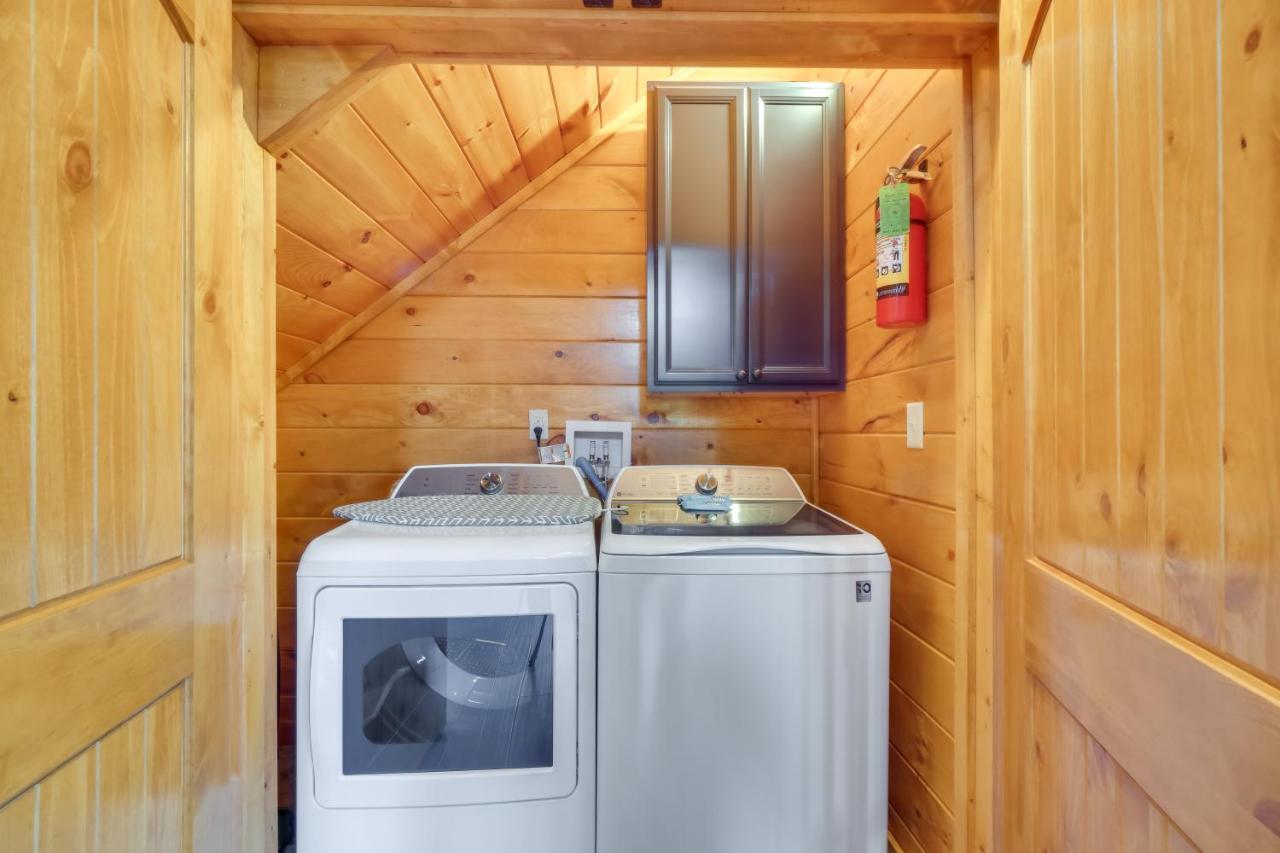 Gatlinburg Vacation Rental With Private Hot Tub! Exteriör bild